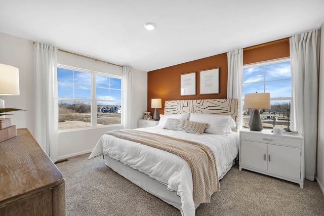 438 lakeshore Court, St. Charles, IL 60174