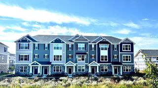 438 lakeshore Court, St. Charles, IL 60174