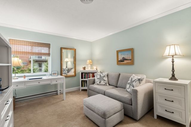 1206 Greendale Ave 214, Needham, MA 02492