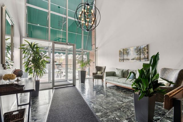 1206 Greendale Ave 214, Needham, MA 02492