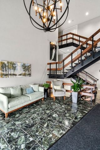 1206 Greendale Ave 214, Needham, MA 02492