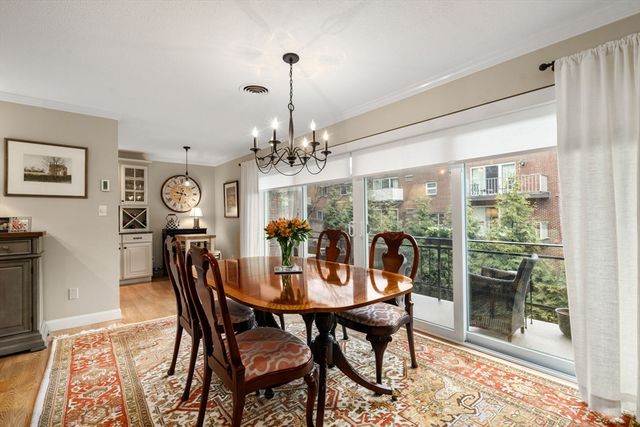 1206 Greendale Ave 214, Needham, MA 02492