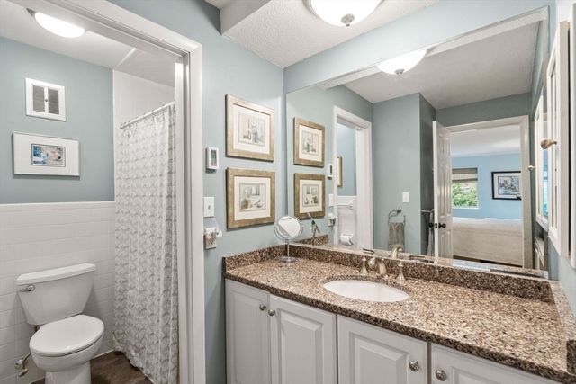 1206 Greendale Ave 214, Needham, MA 02492