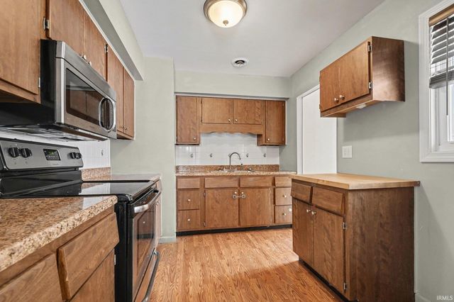 15638 Hamilton Street, Granger, IN 46530