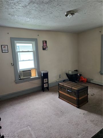 490 Tompkins Avenue, Akron, OH 44305
