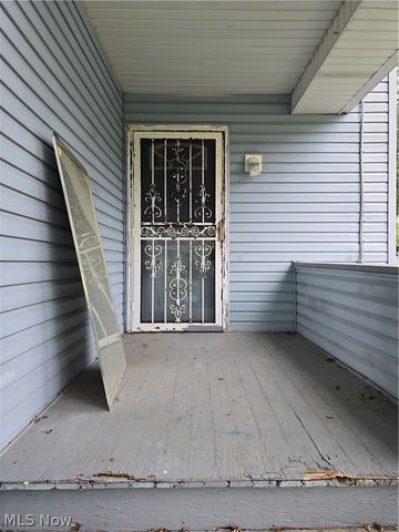 490 Tompkins Avenue, Akron, OH 44305