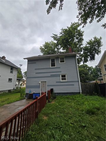 490 Tompkins Avenue, Akron, OH 44305