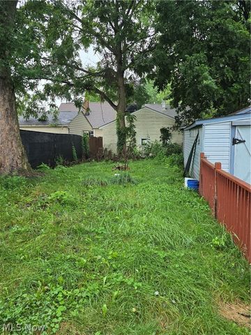 490 Tompkins Avenue, Akron, OH 44305