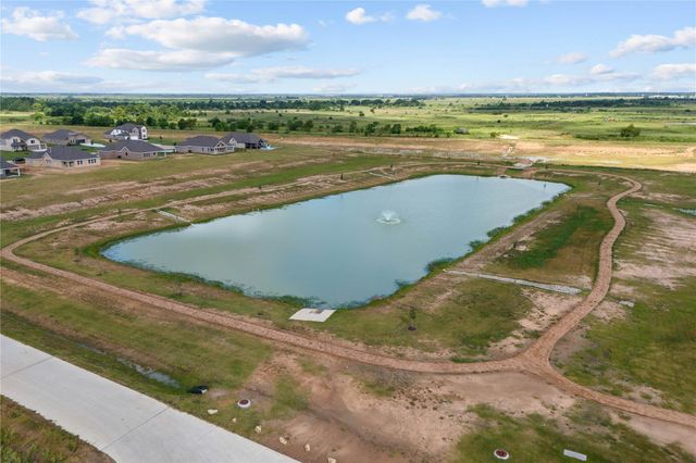 402 Cane Crossing Lake Drive, Sealy, TX 77474