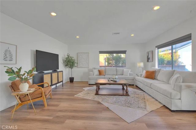 6023 Harvey, Lakewood, CA 90713