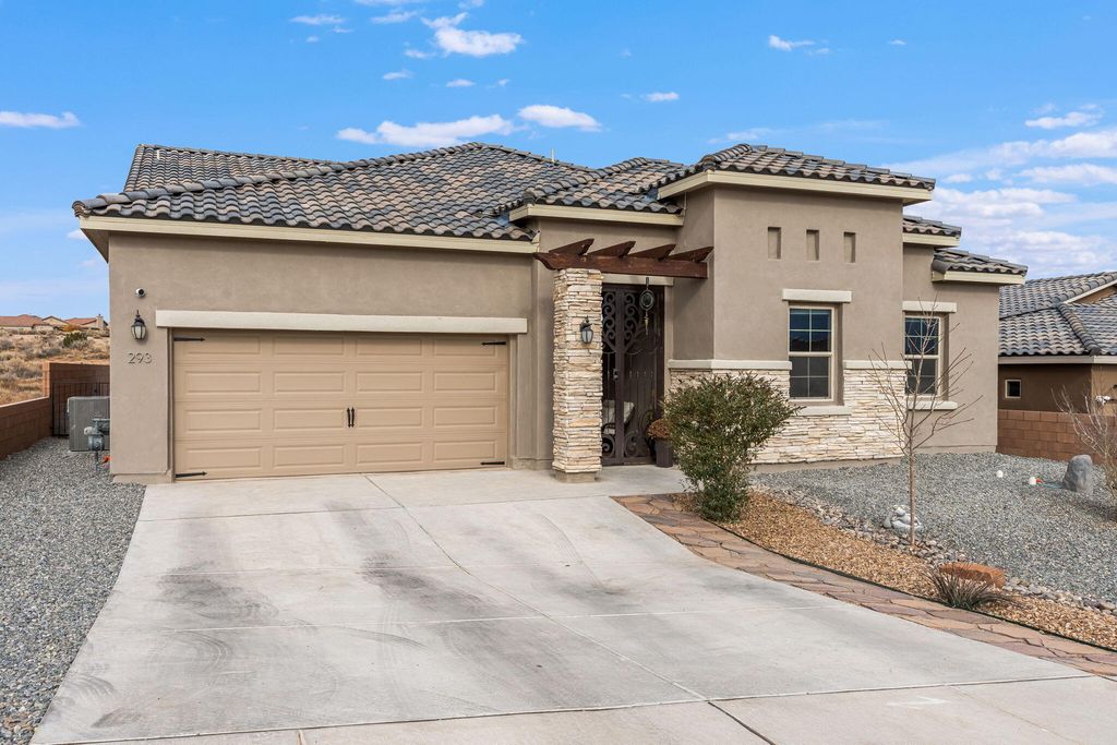 293 Fleet Road NE, Rio Rancho, NM 87124