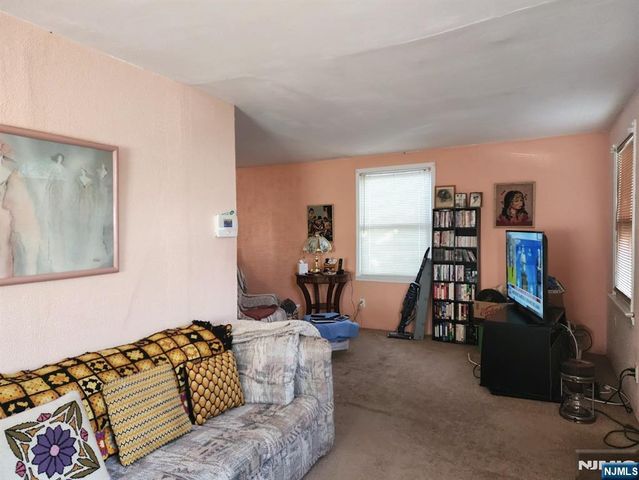 24 Roseland Avenue, Wanaque, NJ 07420