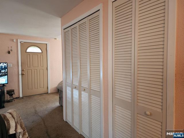 24 Roseland Avenue, Wanaque, NJ 07420