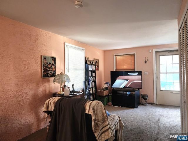 24 Roseland Avenue, Wanaque, NJ 07420