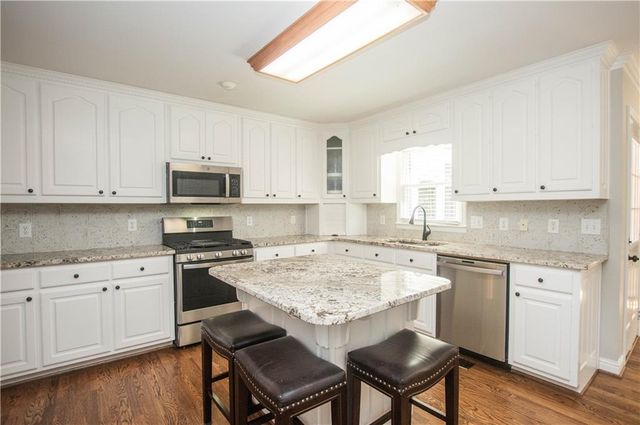 1426 Brighton Place, Loganville, GA 30052