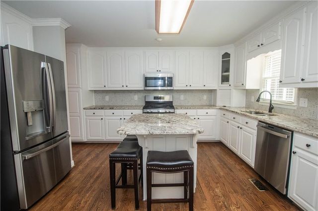 1426 Brighton Place, Loganville, GA 30052