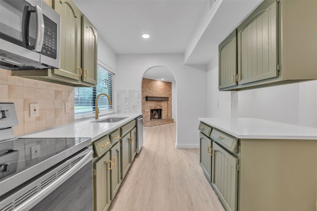5721 Corral Court, Haltom City, TX 76148
