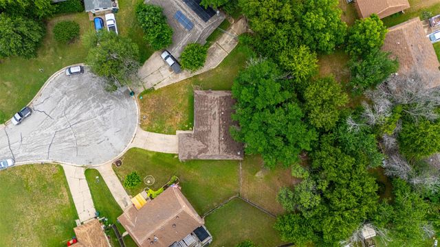 5721 Corral Court, Haltom City, TX 76148