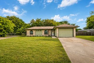 5721 Corral Court, Haltom City, TX 76148