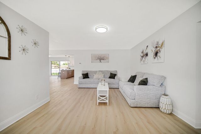 8304 Monroe Avenue, Munster, IN 46321