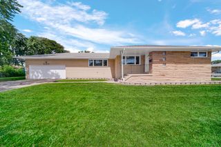 8304 Monroe Avenue, Munster, IN 46321