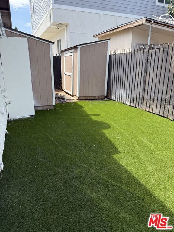 Image 13 of property listing at 1109 Exposition Boulevard, Los Angeles, CA 90007