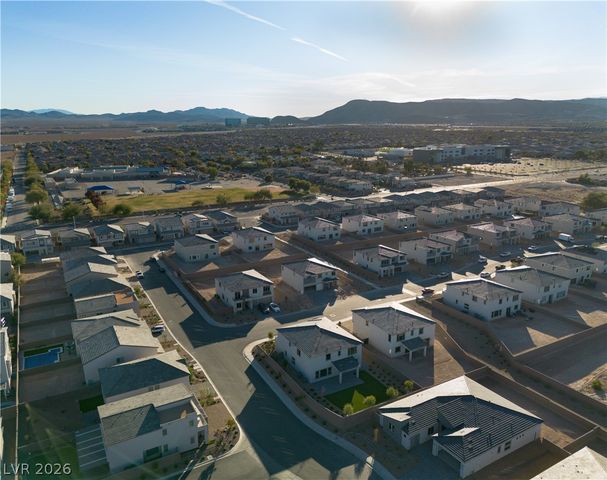 338 Cantiga Avenue, Las Vegas, NV 89183