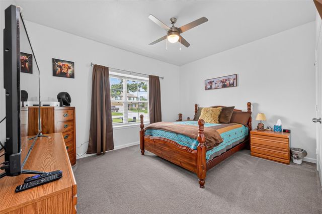 12324 N Chestnut Hills Drive, Conroe, TX 77303