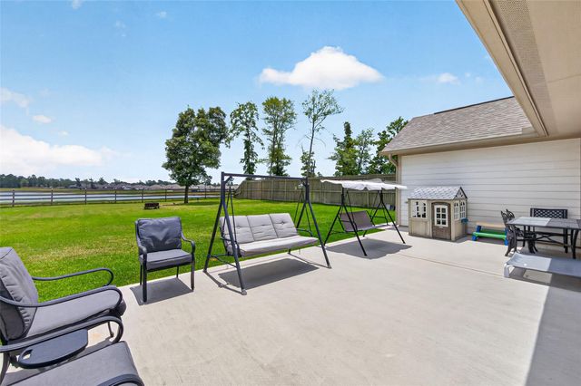 12324 N Chestnut Hills Drive, Conroe, TX 77303