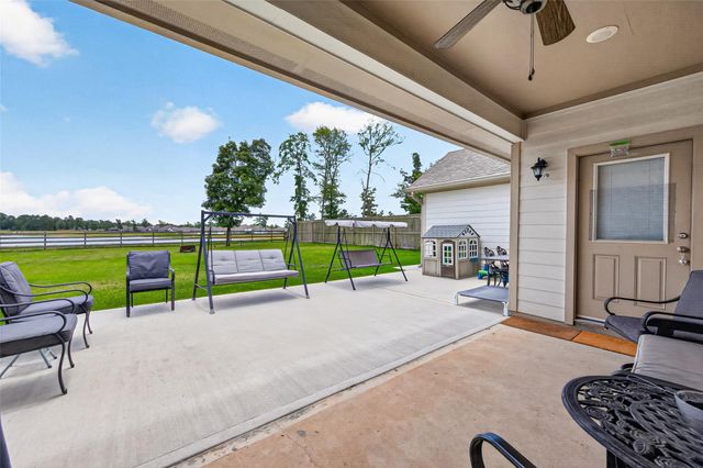 12324 N Chestnut Hills Drive, Conroe, TX 77303