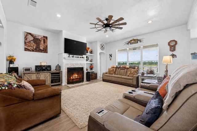 12324 N Chestnut Hills Drive, Conroe, TX 77303