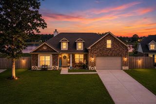 12324 N Chestnut Hills Drive, Conroe, TX 77303