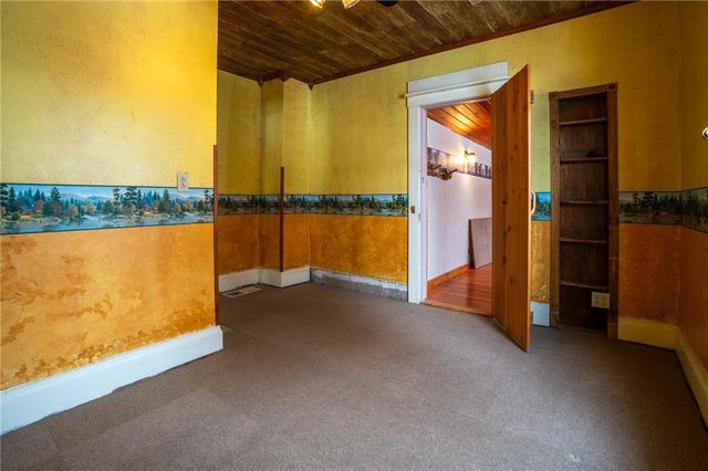 111 Franklin Street, Gallatin, MO 64640