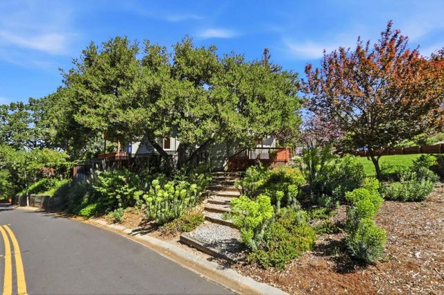 70 Central Avenue, Los Gatos, CA 95030