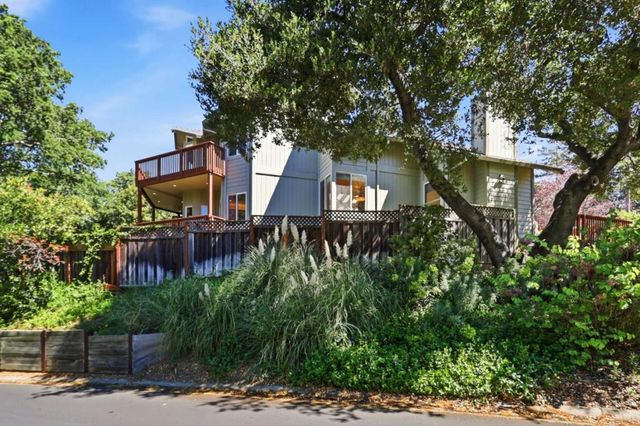 70 Central Avenue, Los Gatos, CA 95030