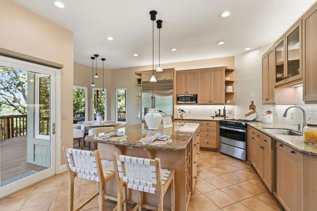 70 Central Avenue, Los Gatos, CA 95030