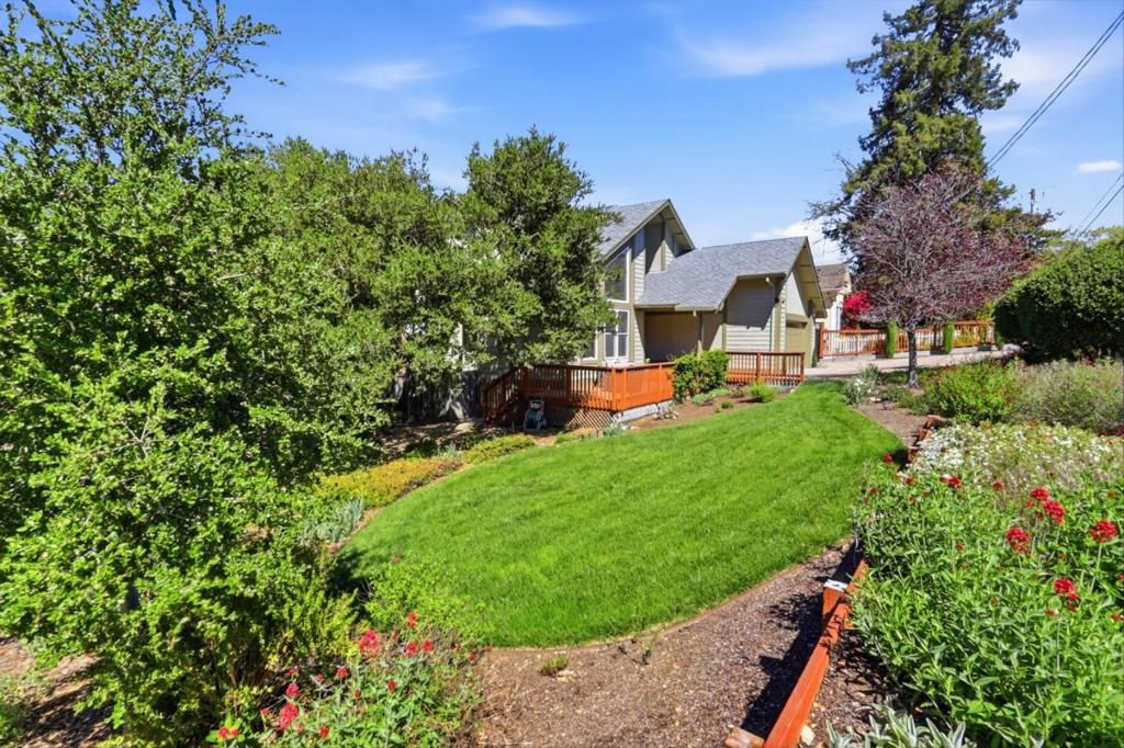 Image 12 of property listing at 70 Central Avenue, Los Gatos, CA 95030