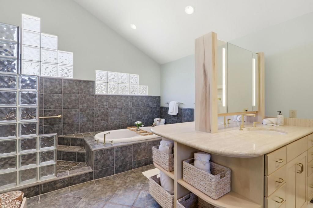 Image 33 of property listing at 70 Central Avenue, Los Gatos, CA 95030