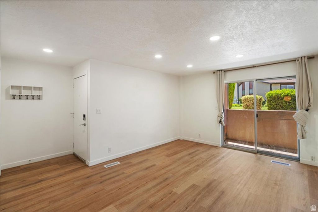263 W GARDEN PARK DR, Orem, UT 84057 — photo 4