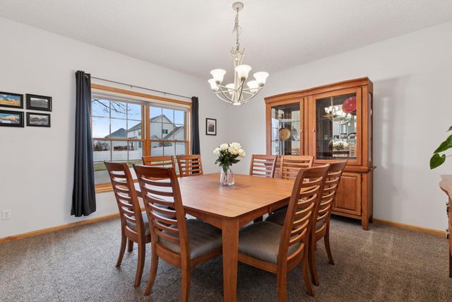 17771 Hollybrook Trail, Lakeville, MN 55044