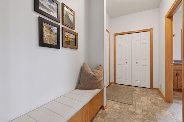 17771 Hollybrook Trail, Lakeville, MN 55044