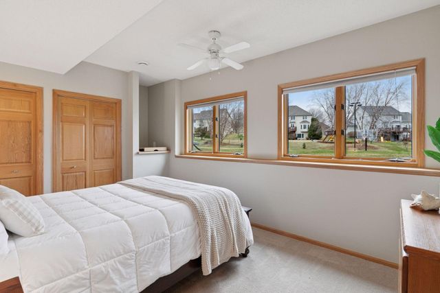17771 Hollybrook Trail, Lakeville, MN 55044