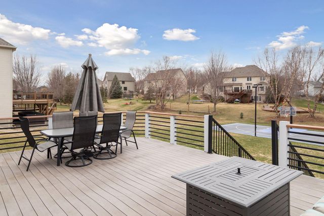 17771 Hollybrook Trail, Lakeville, MN 55044