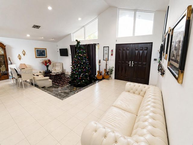 10500 SW 126th St, Miami, FL 33176