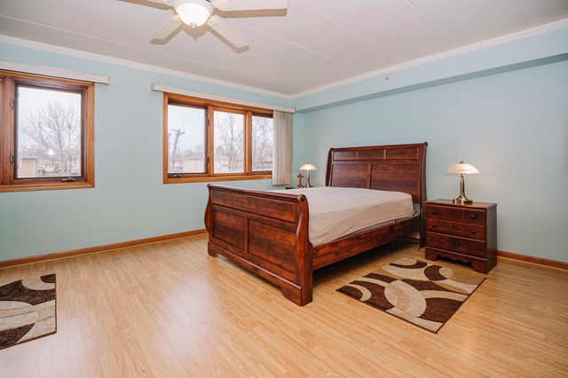 8836 Amelia Court 1B, Justice, IL 60458