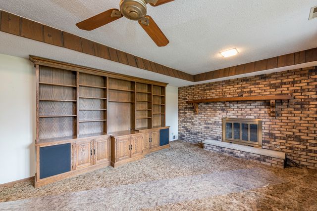 9743 W 16th Street, Zion, IL 60099