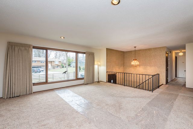 9743 W 16th Street, Zion, IL 60099