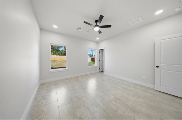 1031 Harris Avenue, Oklahoma City, OK 73107