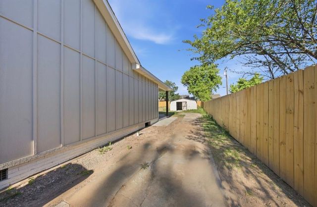 1031 Harris Avenue, Oklahoma City, OK 73107