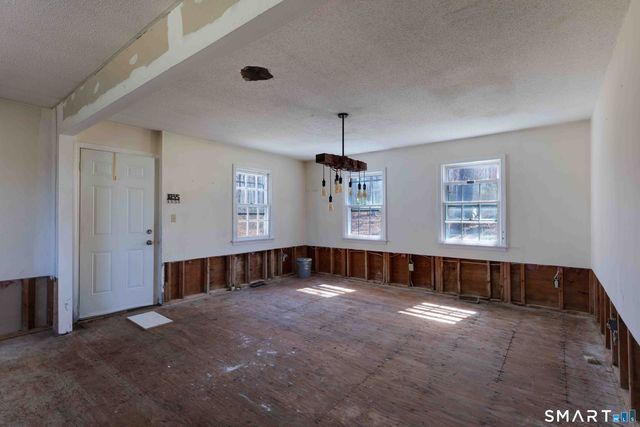 137 Davenport Road, Roxbury, CT 06783